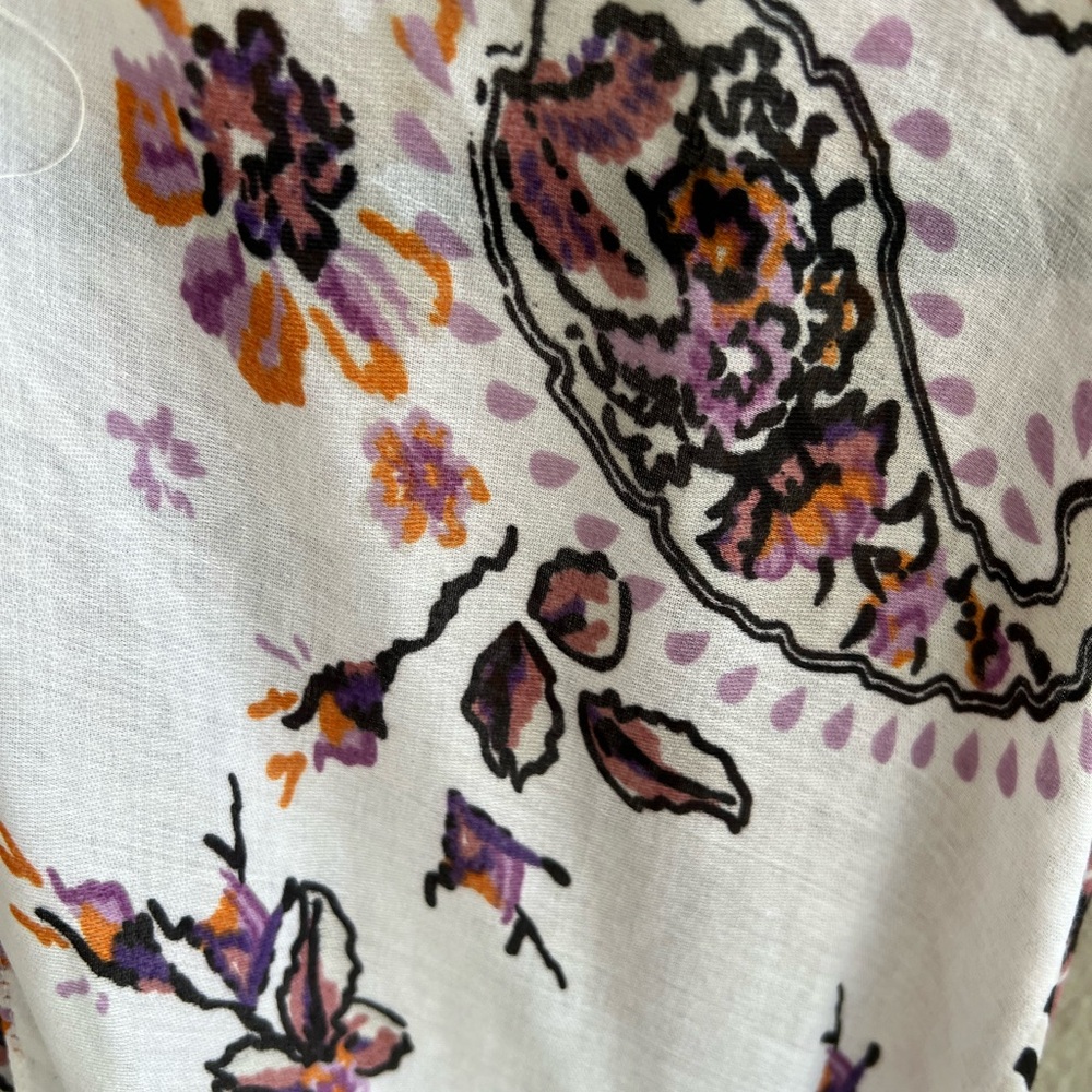 Asymmetrical White and Burgundy Kimono Top Relaxed Fit - Picture 9 of 10